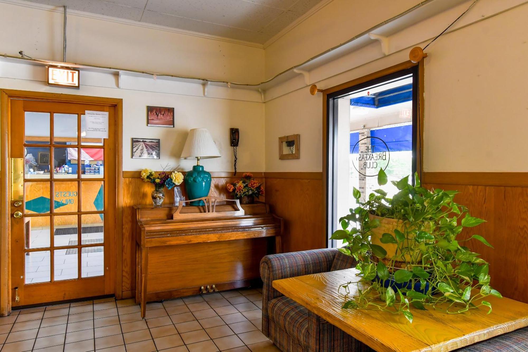 Oyo Hotel Tyler Lindale エクステリア 写真